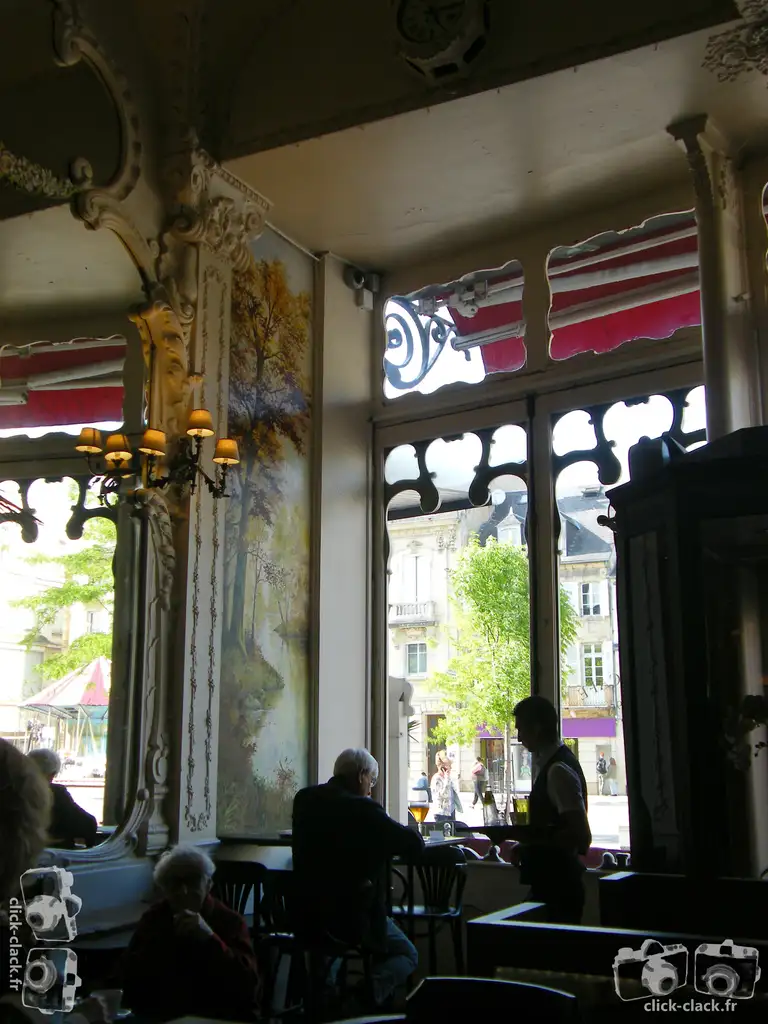 Le Grand Café à Moulins